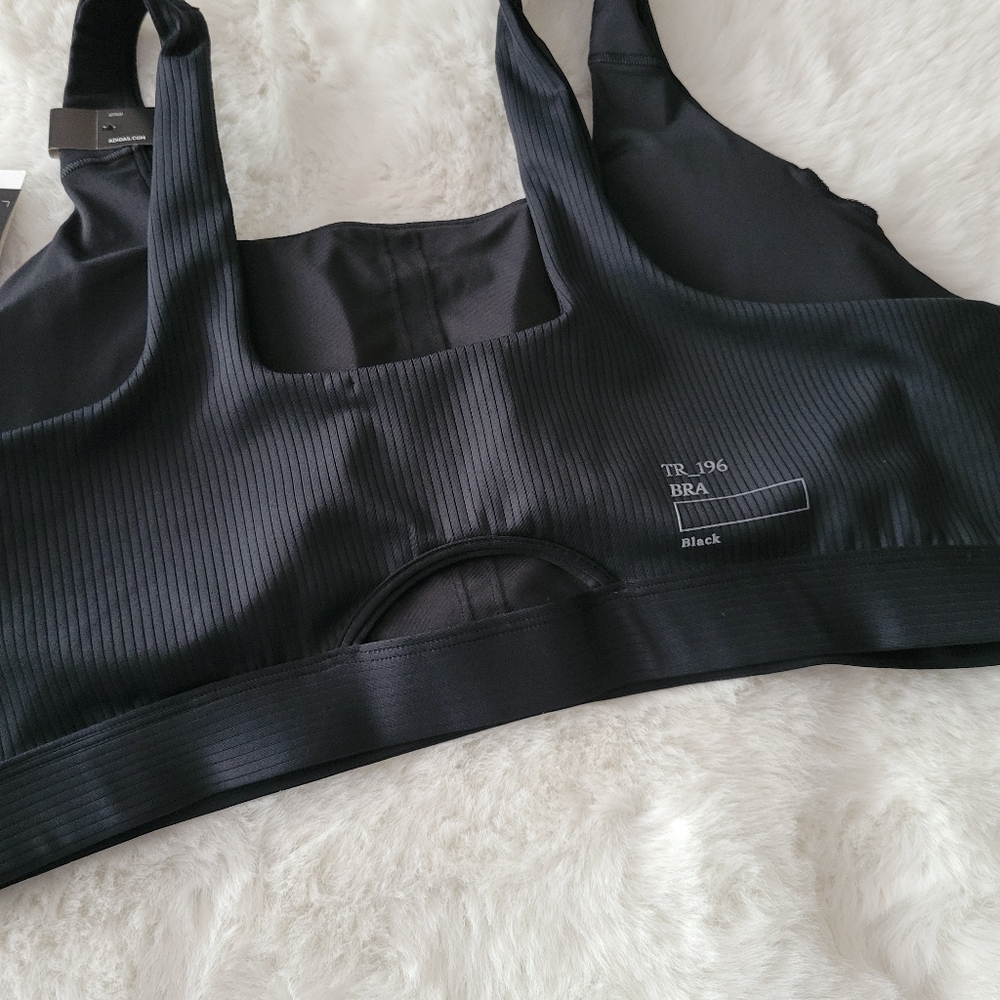 🎭ADIDAS BRAND NEW SPORTS BRA SIZE 2XLD - Picture 10 of 10